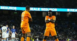 Real Madrid venció a la Real Sociedad por 2-0 y le mete presión al líder F.C. Barcelona