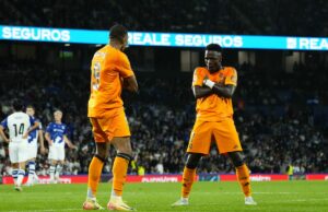 Real Madrid venció a la Real Sociedad por 2-0 y le mete presión al líder F.C. Barcelona