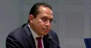 Roberto Burneo es el nuevo presidente del JNE: reemplaza a Jorge Salas Arenas