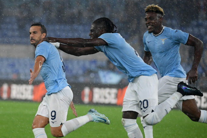 Lazio de Italia venció a Twente por 2-0 de visita y lidera la tabla de la Europa League