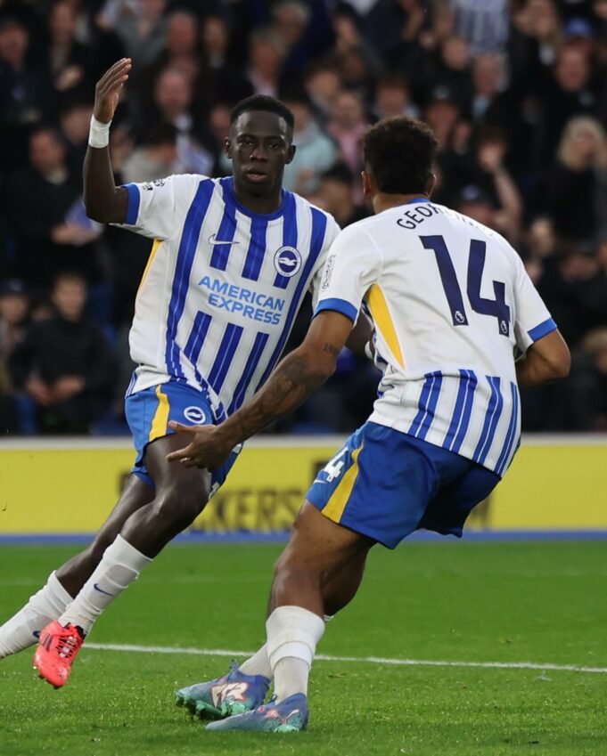 Brighton en gran reacción le volteó al Tottenham 3-2 en la Premier League