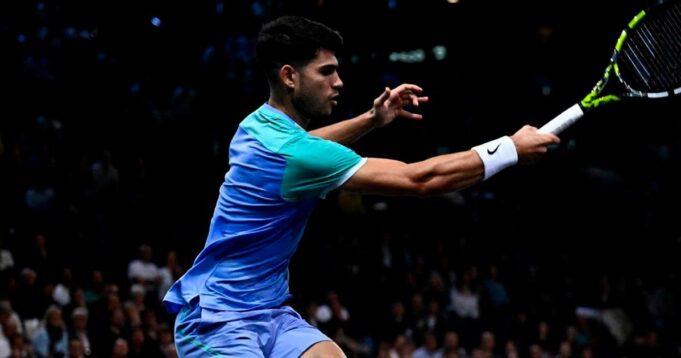 Español Carlos Alcaraz se despidió del Masters 1000 de París al caer con francés Humbert