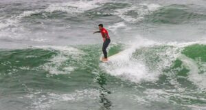 Piccolo Clemente es el campeón Panamericano de Surf que se realiza en Punta Rocas