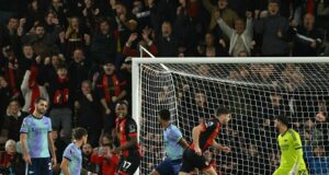Arsenal sufrió duro revés en su visita al Bournemouth que le ganó 2-0 en la Premier League
