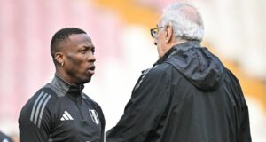 Luis Advincula será otra de las bajas de la Selección para cotejo ante Uruguay