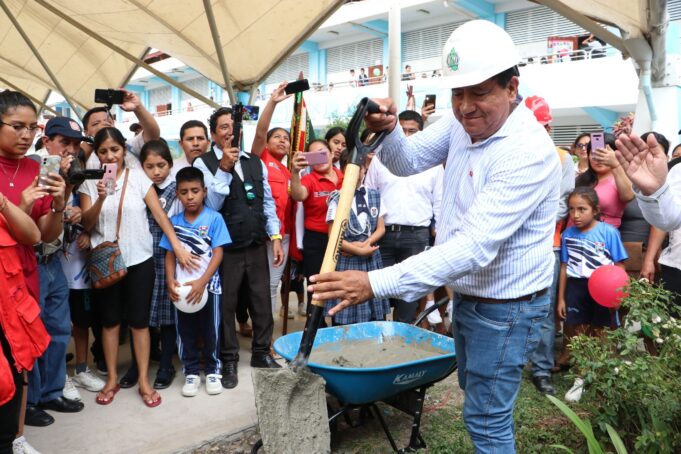 Gobernador Gilmer Horna pone la primera piedra en construcción de Unidad Flagrancia Delictiva y Colegio Manuel Mesones Muro en Bagua