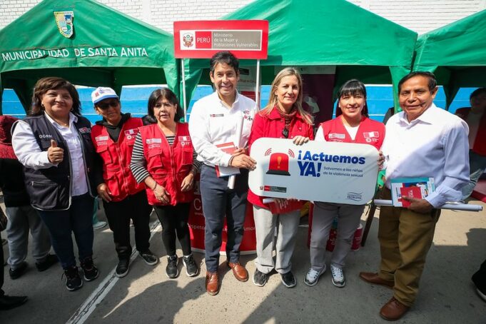 Midis acerca gratuitamente más de 20 servicios estatales a población más vulnerable de Santa Anita