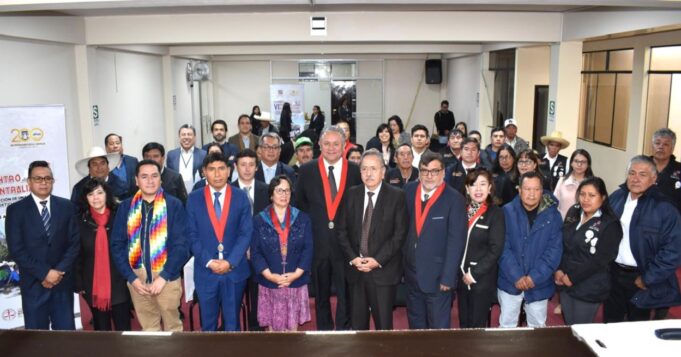 Cajamarca: reconocimiento al presidente de la Corte Superior por su aporte en la organización de encuentros descentralizados