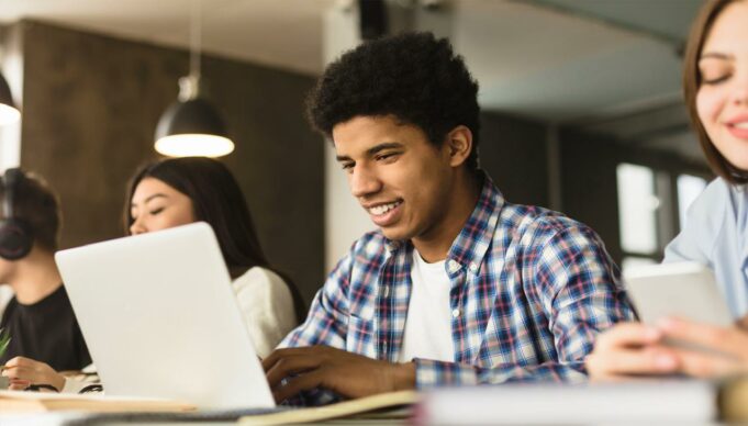 Feria Educativa en Lima abre puertas a peruanos interesados en estudiar en Australia