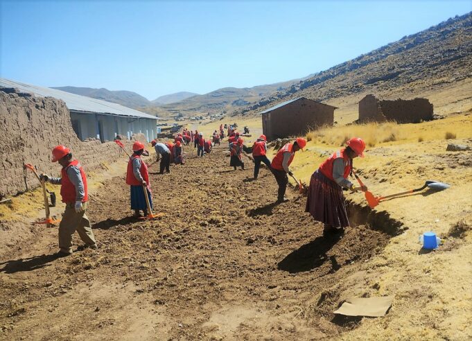 Foncodes programa del Ministerio de Desarrollo inicia el mantenimiento de vías en 23 distritos de la región Puno