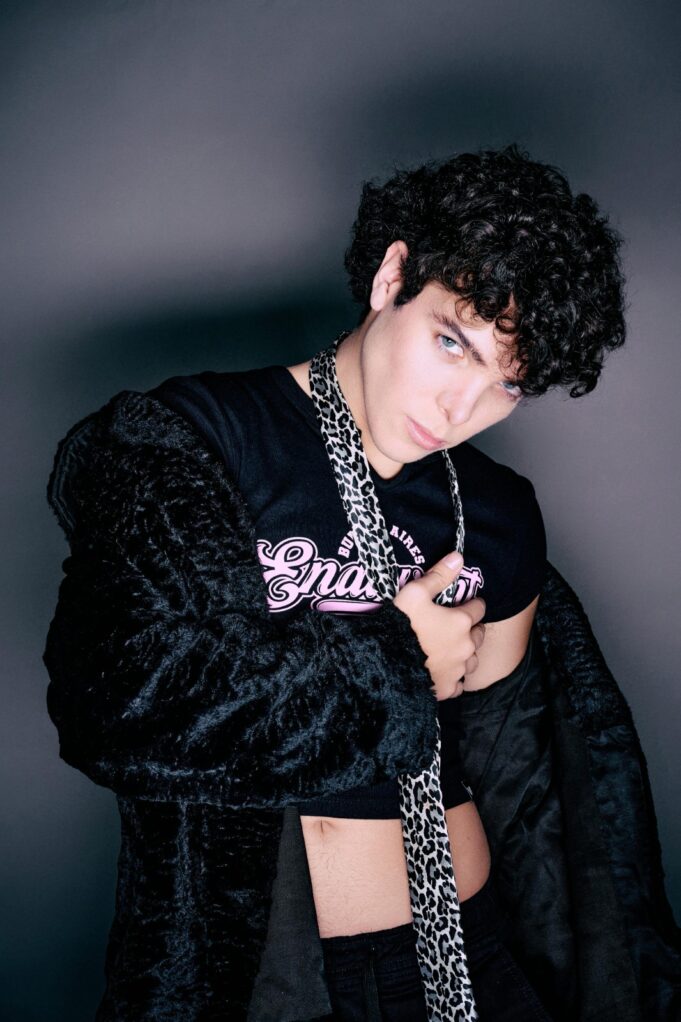 Juanicar viene por primera vez al Perú para ofrecer concierto como parte de su tour Porái(VIDEO)