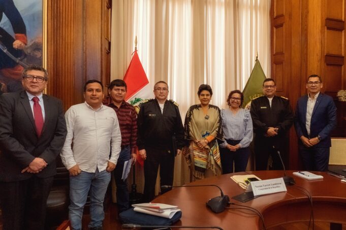 Analizan el efectivo control y monitoreo a embarcaciones extranjeras en mar peruano