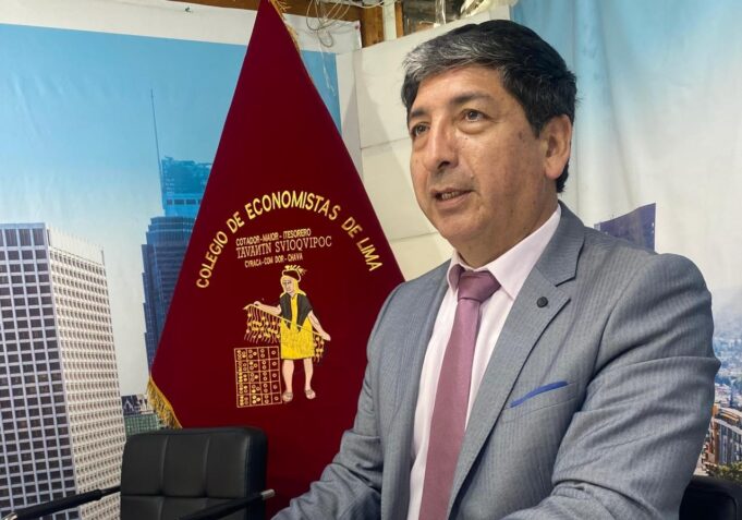 Decano del Colegio de Economistas de Lima José Herrera: «La inseguridad frena toda área de inversión»