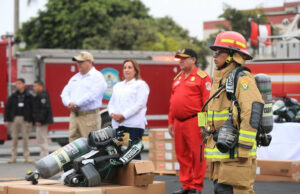 Bomberos terminan heridos tras usar equipos entregados por Dina Boluarte(VIDEO)
