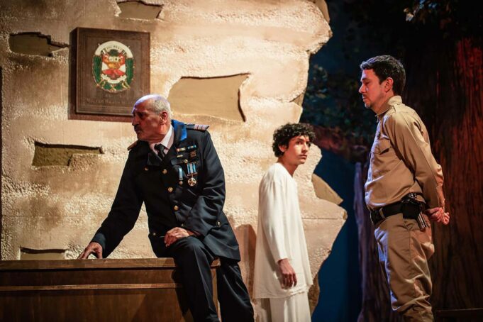 Últimas funciones de “¿Quién mató a Palomino Molero?” obra de Mario Vargas Llosa dirigida por Edgar Saba