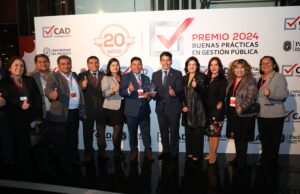 Pensión 65 gana premio de buenas prácticas por entregar lentes que transforman la vida de los adultos mayores