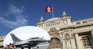 Congresistas enfrentados: «En vez de comprar aviones que refuerce a la PNP y comisarías»