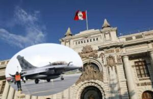 Congresistas enfrentados: «En vez de comprar aviones que refuerce a la PNP y comisarías»