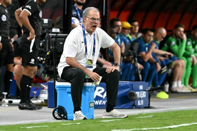 Millonaria cifra a pagar si despiden a Marcelo Bielsa de la Selección de Uruguay