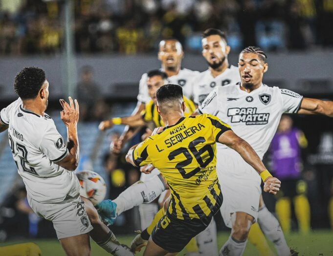 Botafogo finalista de la Libertadores, pese a perder ante Peñarol 3-1 (global 6-3) y jugará ante Mineiro