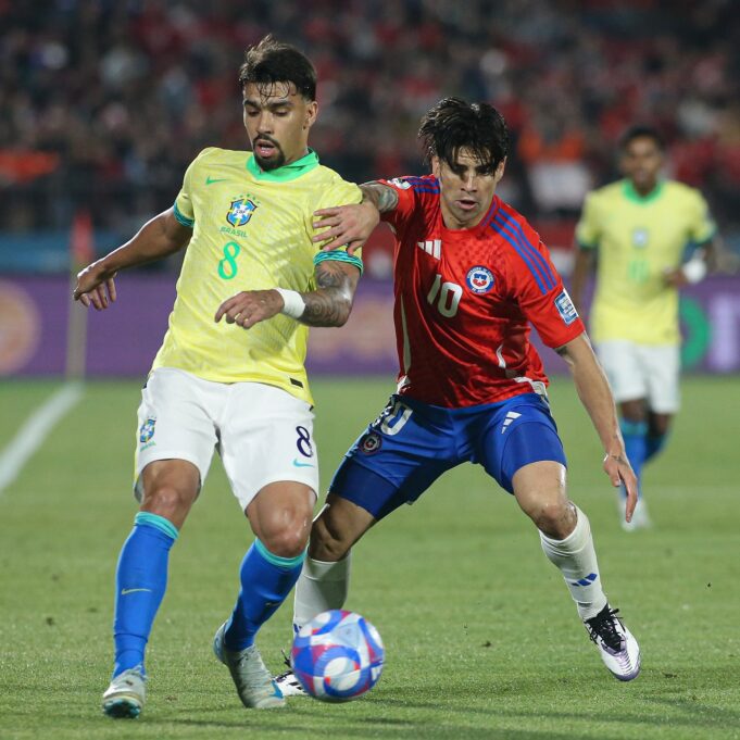 Brasil hundió más a Chile ganándole 2-1 en Santiago, tras ir perdiendo 1-0