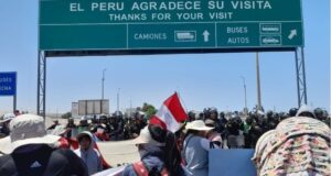 Tacna: Bloquean la frontera con Chile en protesta por la ampliación de penal de Challapalca