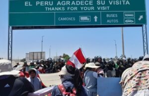 Tacna: Bloquean la frontera con Chile en protesta por la ampliación de penal de Challapalca