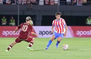 Paraguay venció a Venezuela 2-1 y trepó al sexto lugar de las Clasificatorias Sudamericanas