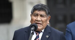 Pa’ fuera por traidor: Cae ministro Muchoy ampliarían el Reinfo