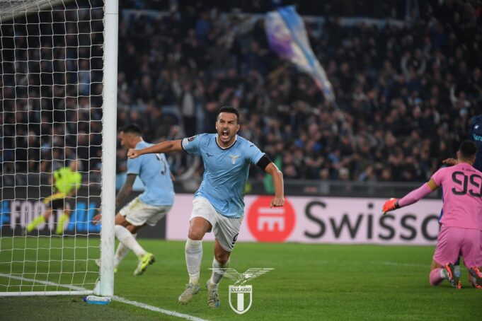 Lazio, Ajax y Manchester United sacaron valiosos triunfos en cuarta fecha de la Europa League