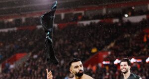 Liverpool se aleja más como líder de la Premier League al vencer al Southampton 3-2