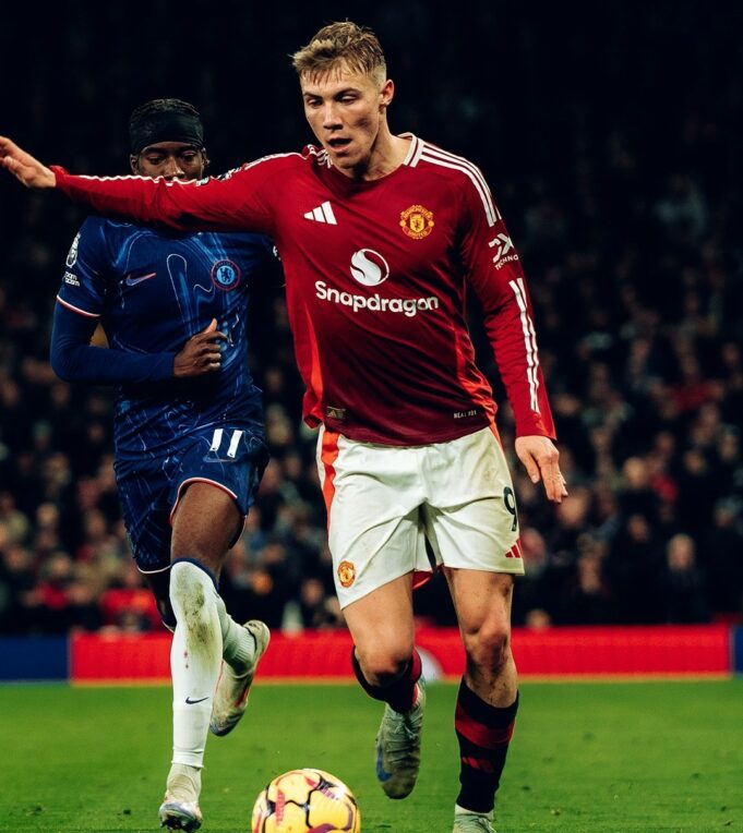 Manchester United y Chelsea empataron 1-1 en cierre de la fecha 10 de la Premier League