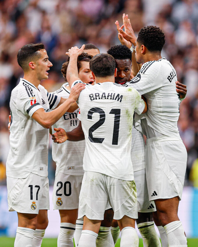 Real Madrid volvió a los triunfos de forma contundente goleando a Osasuna 4-0