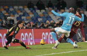 Nápoli es el único líder del Calcio Italiano al vencer a la Roma 1-0 con gol de Lukaku