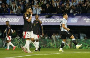 Perú cayó ante Argentina 1-0 y terminó el año último en las Clasificatorias y eliminado