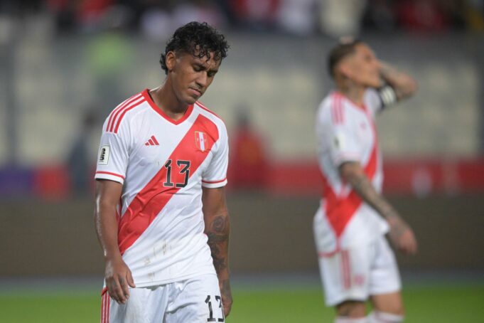 Renato Tapia será baja en la Selección Peruana para partidos ante Chile y Argentina