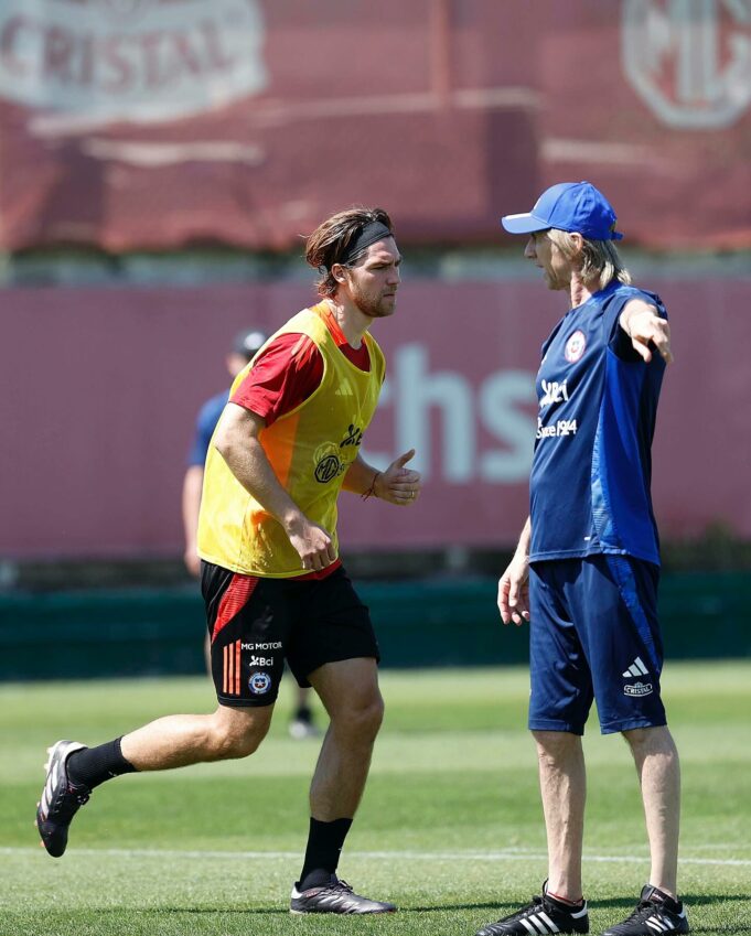 «Frente a Perú no es una guerra, pero sí una final» señaló técnico de Chile Ricardo Gareca