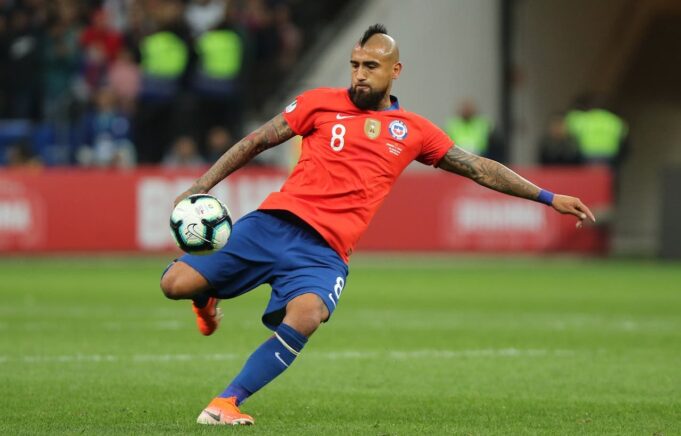 Arturo Vidal convocado por Ricardo Gareca y estará con Chile ante Perú y Venezuela