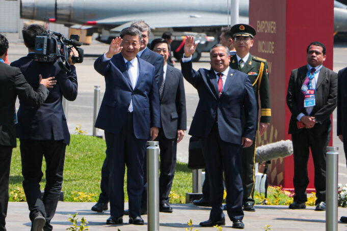 Xi Jinping destaca que “los megaproyectos” mineros de China en Perú “avanzan a pasos seguros”