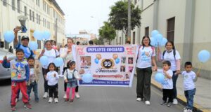 Médicos, pacientes y Clowns pintaron las calles de alegría y color con el Gran Corso por el 95°Aniversario de INSN