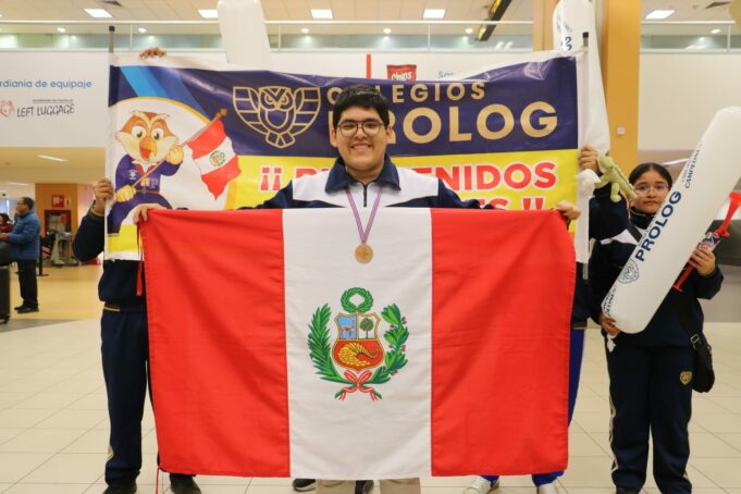 Equipo de Campeones:Escolares recorren el Mundo y traen medallas de ciencias