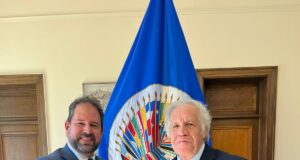 Secretario de OEA: entrega reconocimiento por la paz y democracia al Embajador Luis Suárez Hernández