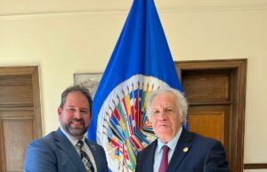 Secretario de OEA: entrega reconocimiento por la paz y democracia al Embajador Luis Suárez Hernández