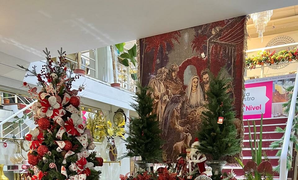 Tendencias en árboles de Navidad para 2024: Luce un estilo único en tu hogar