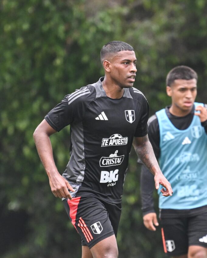 Jorge Fossati ya bosqueja la posible oncena de la Selección de Perú ante Chile