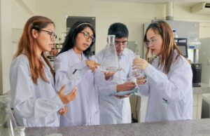 CONASEIN 2024: Presentan investigación sobre la Cianobacteria «Cushuro» para combatir la desnutrición.