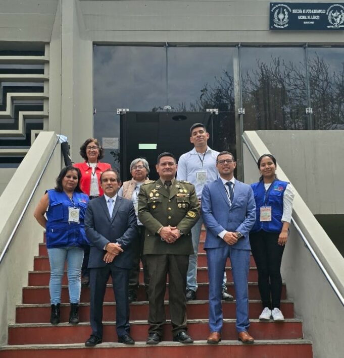 Ejército del Perú y ONG Vida trabajan por el ambiente
