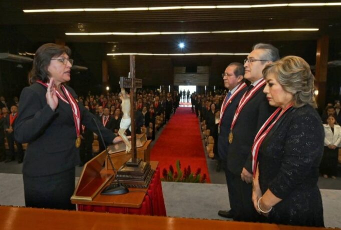 Delia Espinoza asume como Fiscal de la Nación con compromiso de recuperar la confianza ciudadana