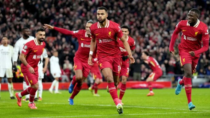 Liverpool se impuso al Real Madrid 2-0 y es líder absoluto de la Champions League