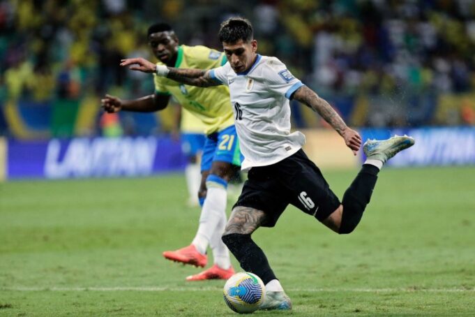 Brasil y Uruguay empataron 1-1 en el Arena Fonte Nova de Salvador
